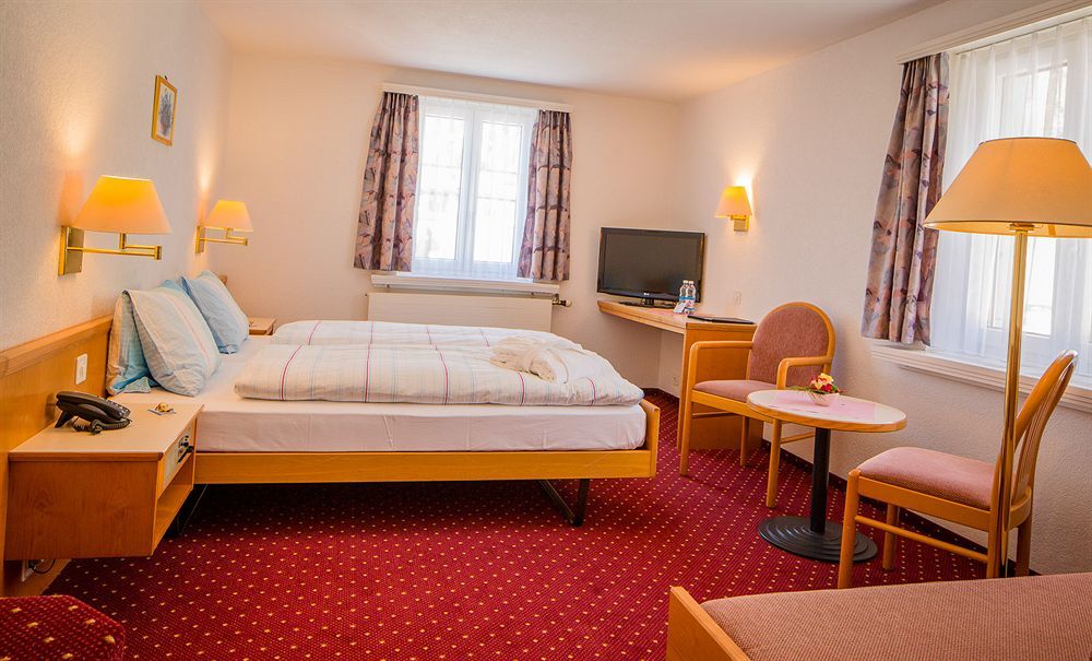 Hotel Heilquelle-Leukerbad-Therme Bagian luar foto